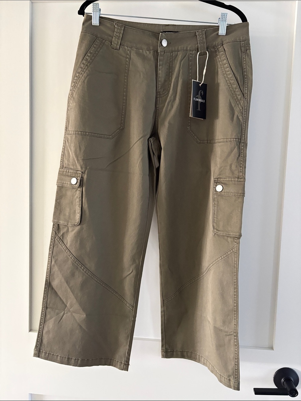 NWT Women's Olive Cargo Crop Pants